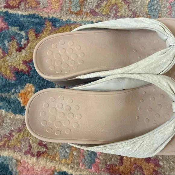 Vionic Arabella Flip Flop Platform Wedge Sandals Champagne SZ 9 - Picture 5 of 10